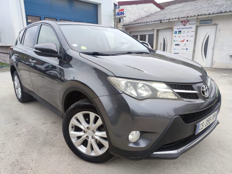 TOYOTA RAV4 Lounge 150 D-4D AWD