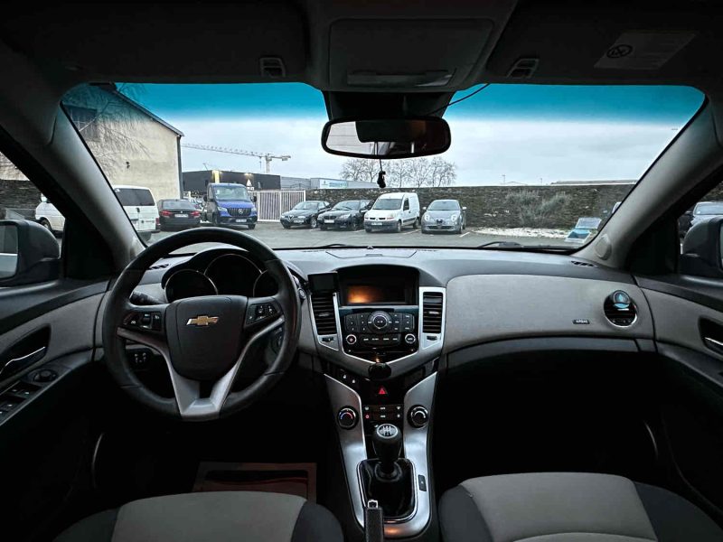 CHEVROLET CRUZE (J300) 2011