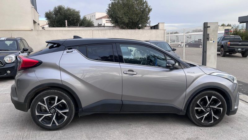 TOYOTA C-HR 2017