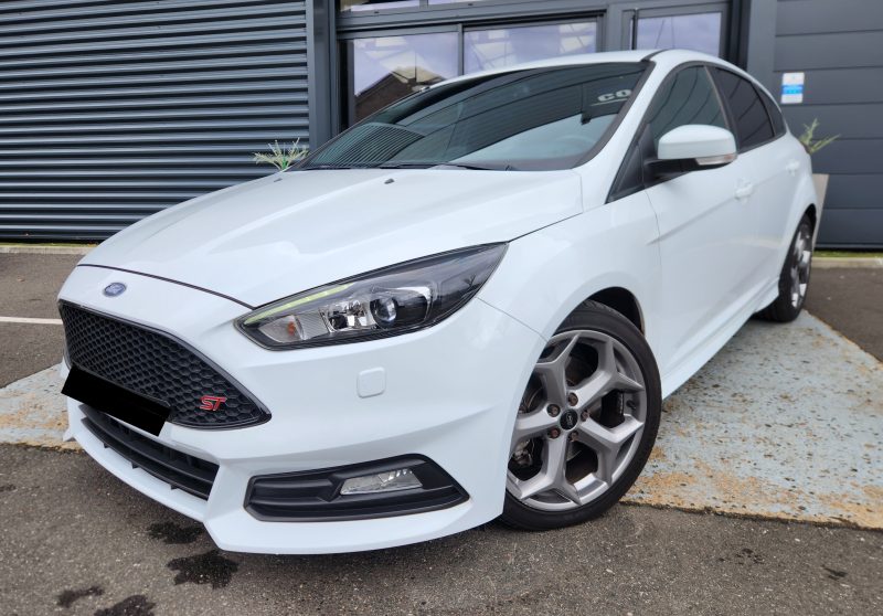 FORD FOCUS 2.0 ECOBOOST 250 ST 5P*GPS*XENON*SYNC*