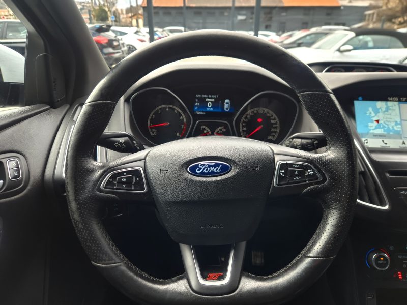 FORD FOCUS 2.0 ECOBOOST 250 ST 5P*GPS*XENON*SYNC*