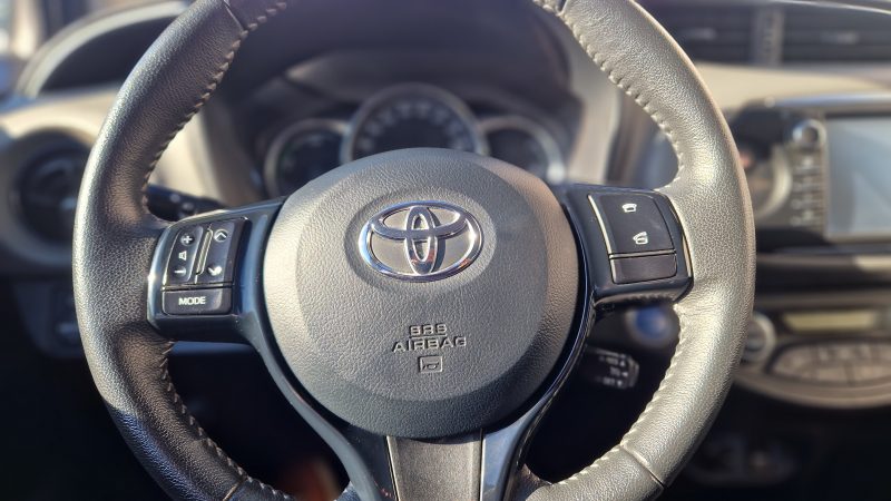 TOYOTA YARIS HYBRID 2019