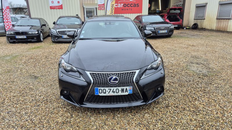 LEXUS IS 300H 2015