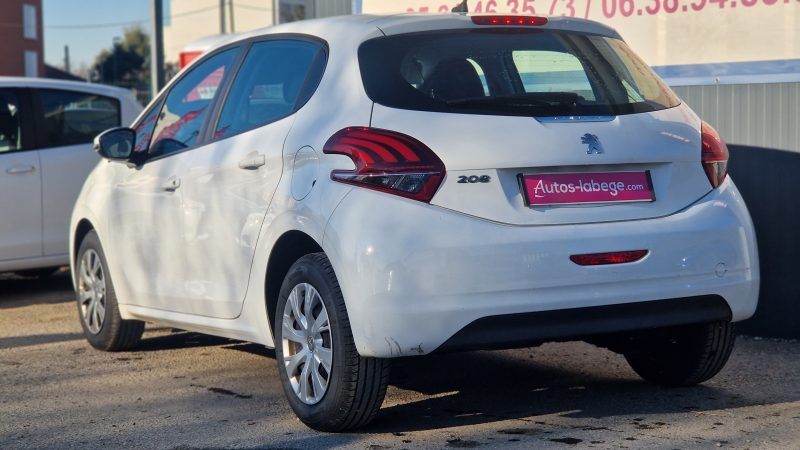 PEUGEOT 208 2019