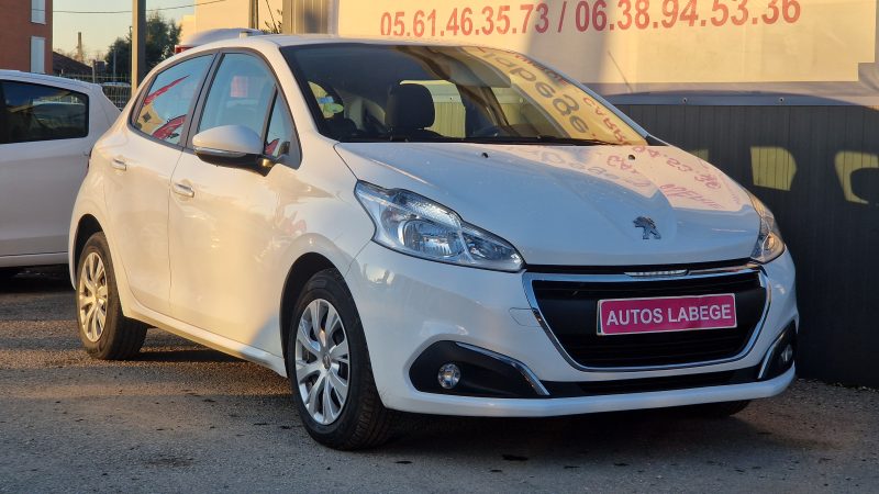 PEUGEOT 208 2019