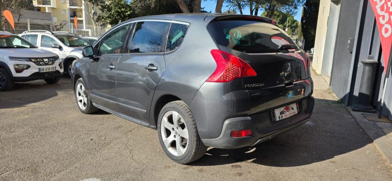 Peugeot 3008 1.6l HDI 112ch ALLURE BMP 6,*Crit'Air 2*,  *Toit panoramique*, *Tête haute*,