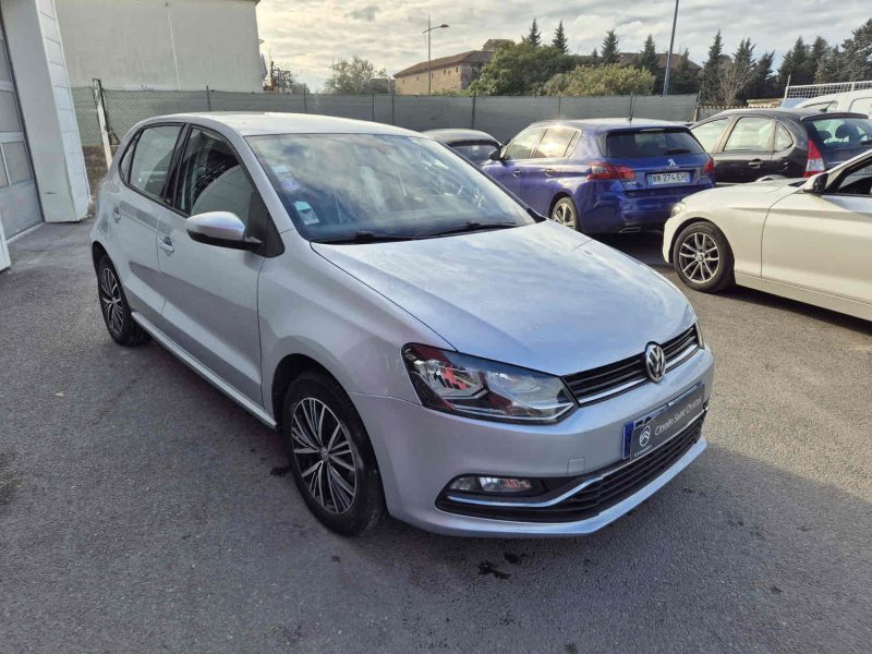 VOLKSWAGEN POLO 2016