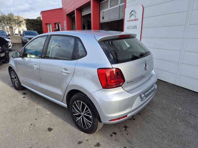 VOLKSWAGEN POLO 2016