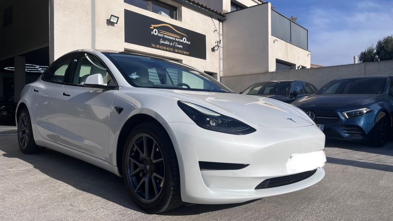 TESLA MODEL 3 2022