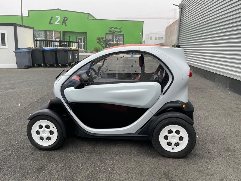 RENAULT TWIZY ELECTRIQUE 50 KM D'autonomie blanc / orange 