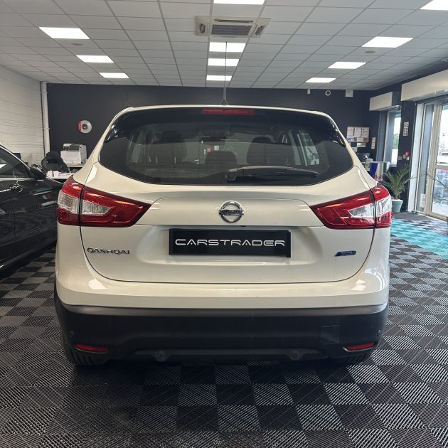 NISSAN QASHQAI II 1.5 dCi 110 cv CONNECT SAFETY SHIELD Garantie 12 mois