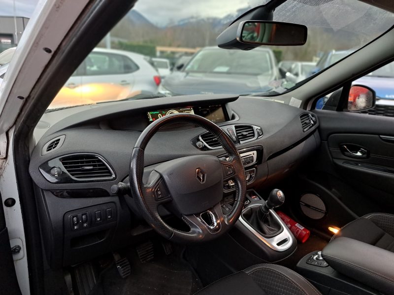 RENAULT MEGANE SCENIC 2015