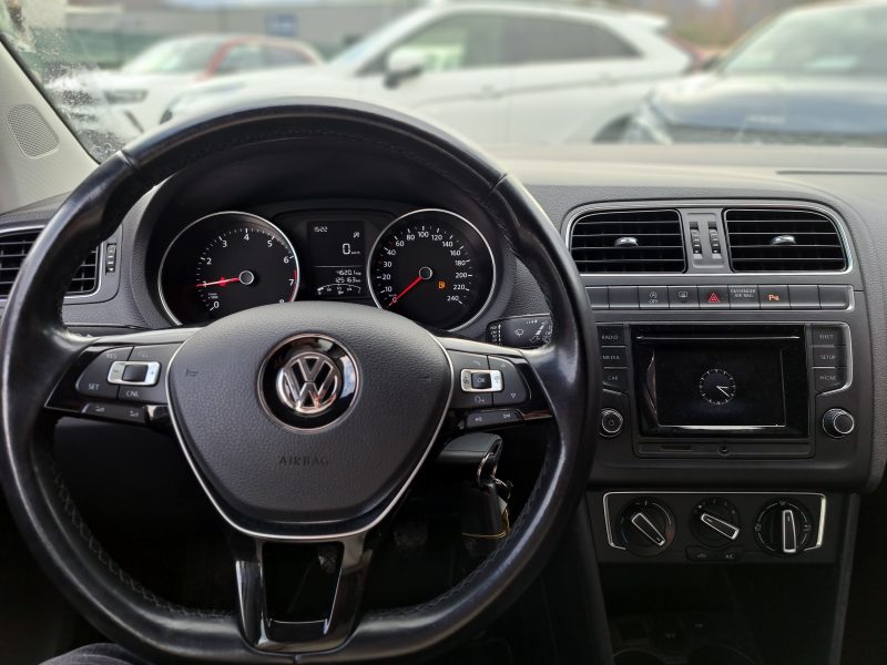 VOLKSWAGEN POLO 2014