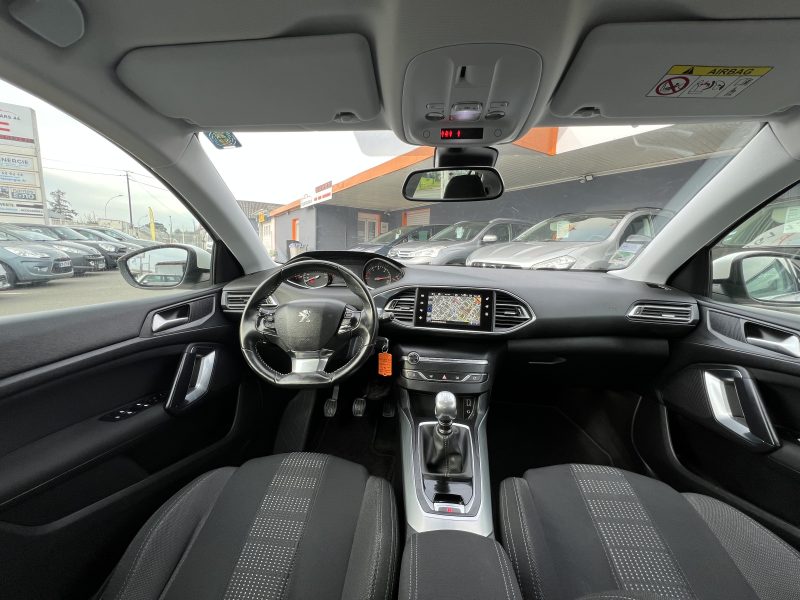 PEUGEOT 308 2015