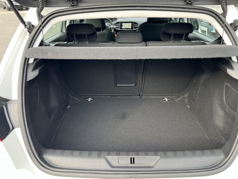 PEUGEOT 308 2015