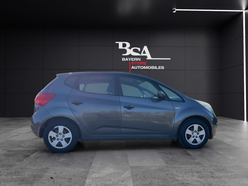 KIA VENGA 2010