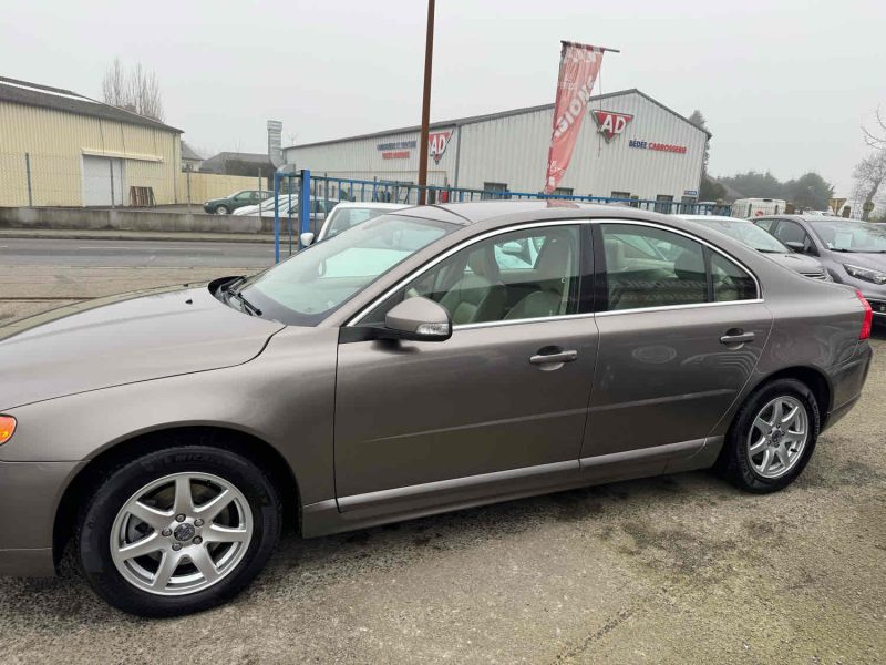 VOLVO S80 2.4 D5 185Ch