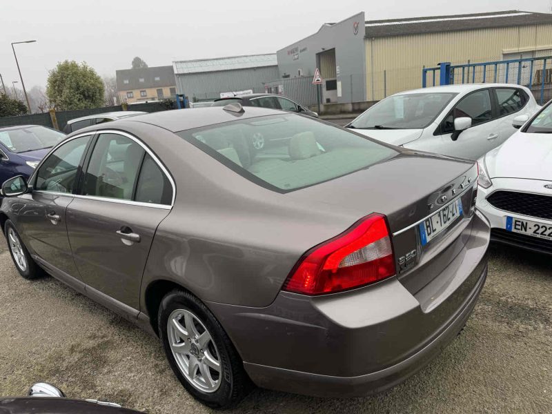 VOLVO S80 2.4 D5 185Ch