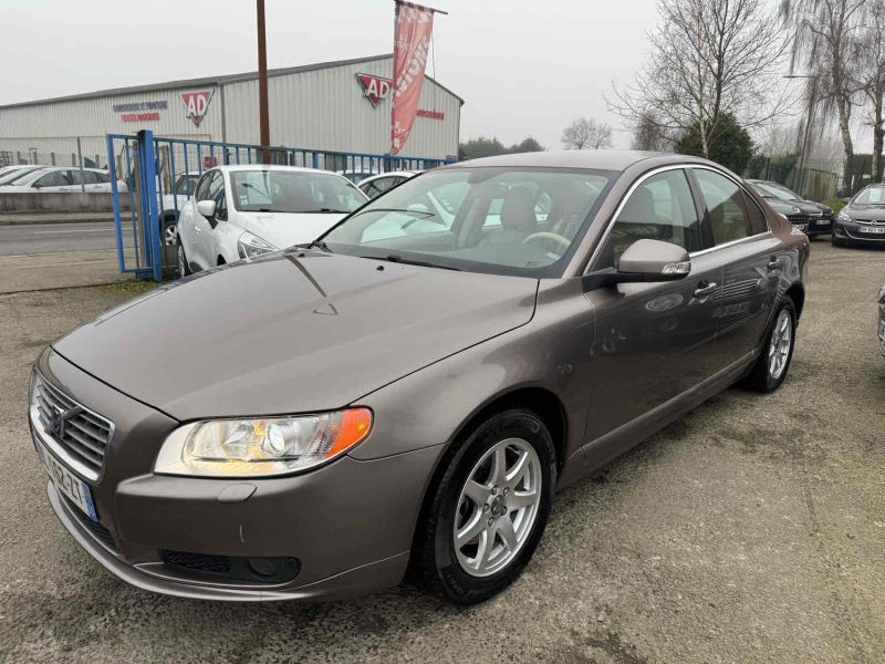 VOLVO S80 2.4 D5 185Ch