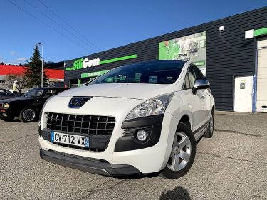 PEUGEOT 3008 2013