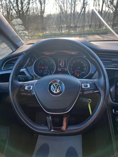 VOLKSWAGEN TOURAN 2018