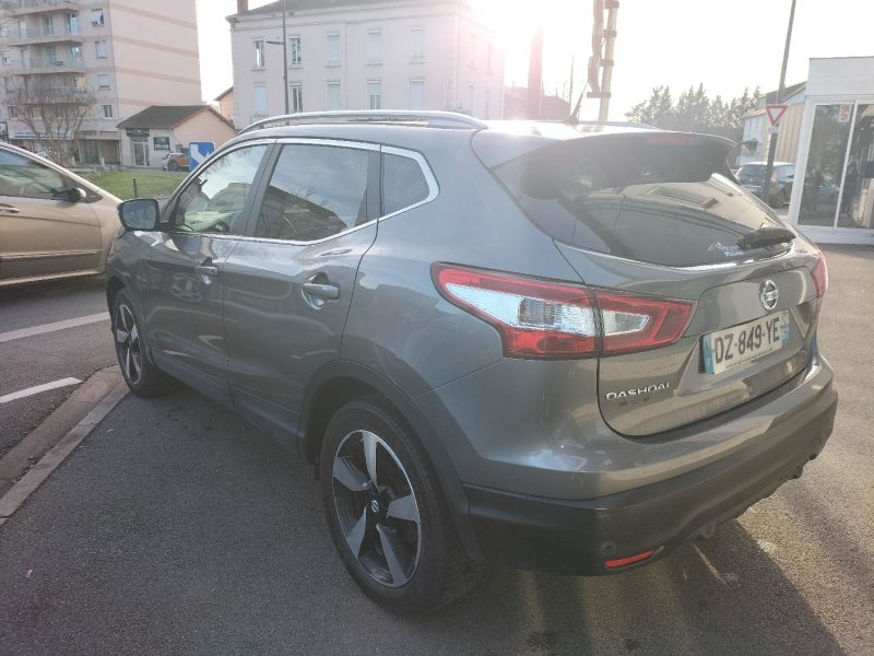 NISSAN QASHQAI 2016