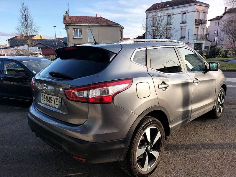 NISSAN QASHQAI 2016