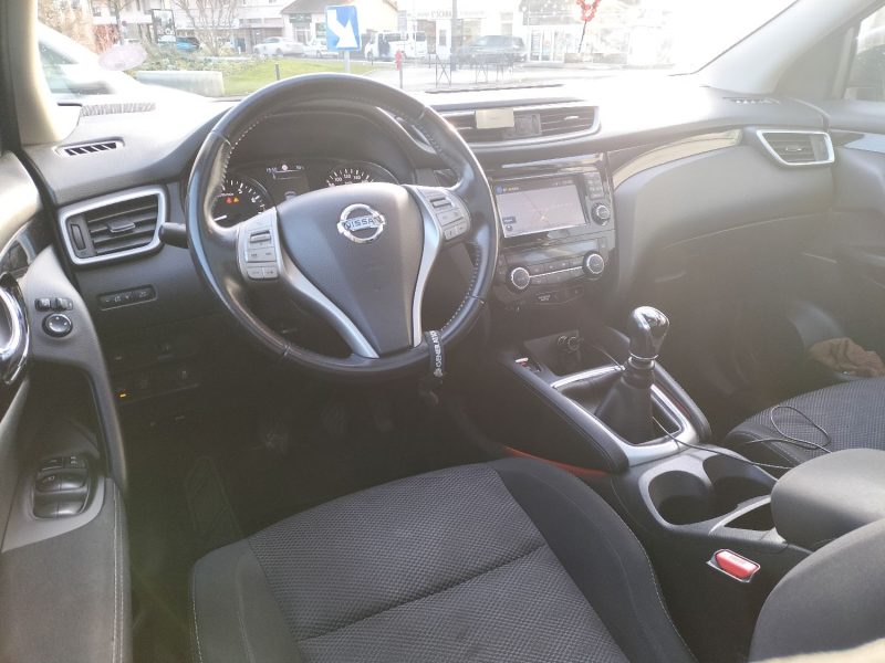 NISSAN QASHQAI 2016