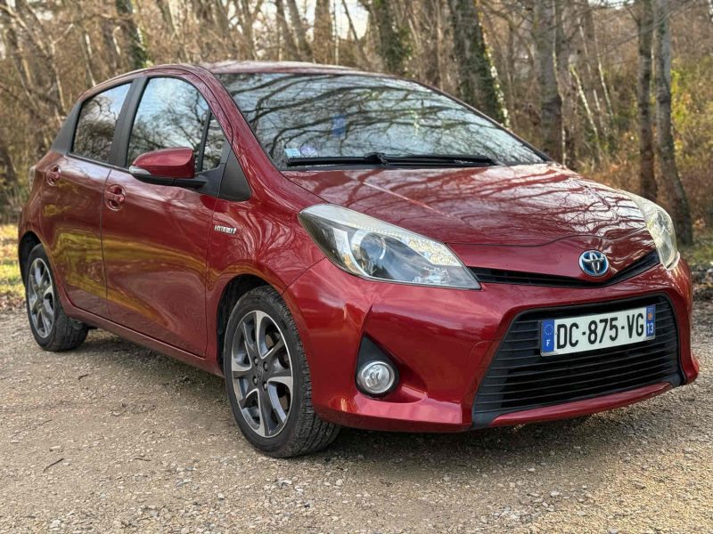 TOYOTA YARIS 1.5 HYBRID 100 DYNAMIC 