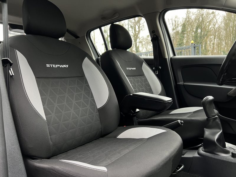 DACIA SANDERO STEPWAY II 0.9 TCE 90 Cv GPS BLUETOOTH REGULATEUR LIMITEUR CRIT AIR 1 - GARANTIE 1 AN