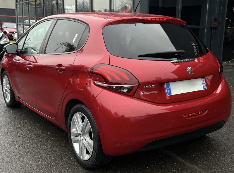 PEUGEOT 208 PHASE 2 II STYLE 1.2 82 Cv ECRAN TACTILE REGULATEUR LIMITEUR CRIT AIR 1 - GARANTIE 1 AN