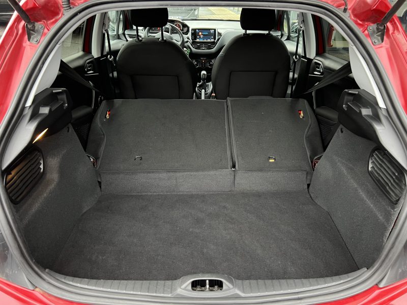 PEUGEOT 208 PHASE 2 II STYLE 1.2 82 Cv ECRAN TACTILE REGULATEUR LIMITEUR CRIT AIR 1 - GARANTIE 1 AN
