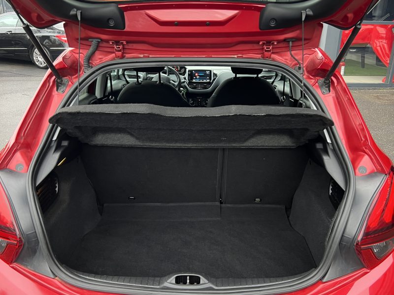 PEUGEOT 208 PHASE 2 II STYLE 1.2 82 Cv ECRAN TACTILE REGULATEUR LIMITEUR CRIT AIR 1 - GARANTIE 1 AN