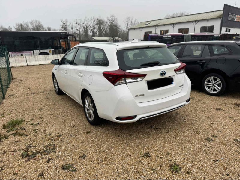 TOYOTA AURIS 1.8 HYBRIDE 136 ACTIVE TOURING SPORT