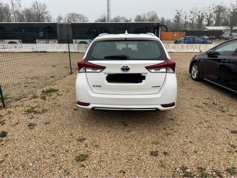 TOYOTA AURIS 1.8 HYBRIDE 136 ACTIVE TOURING SPORT