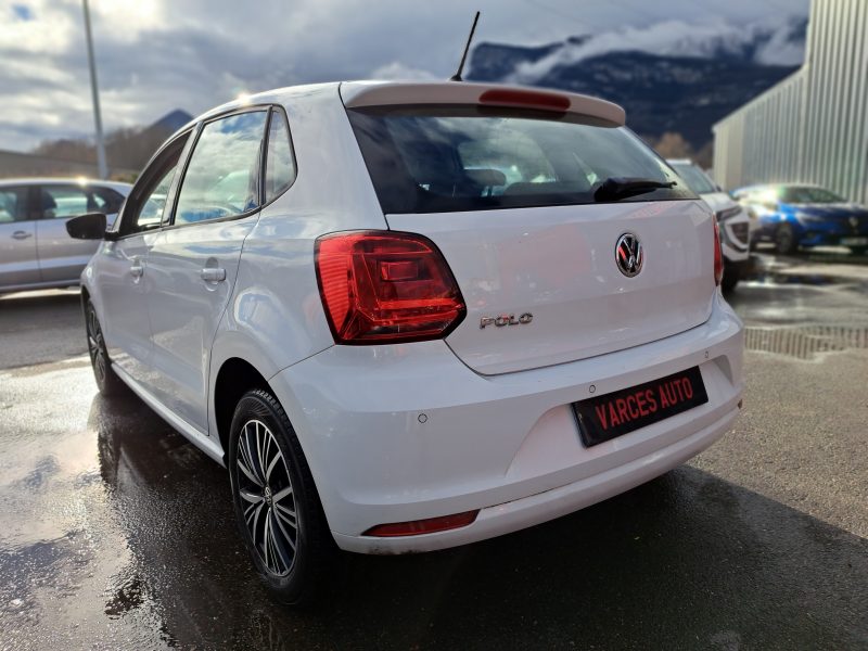 VOLKSWAGEN POLO 2016