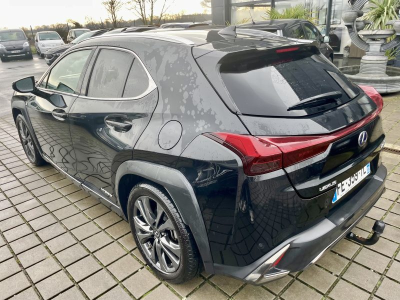 LEXUS UX 250H PACK SPORT GARANTIE CONSTRUCTEUR JUSQU'A 2027