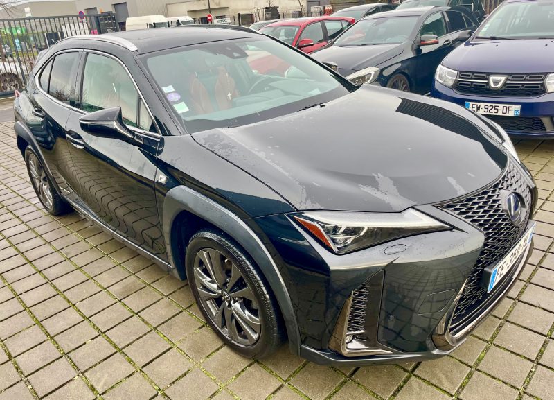 LEXUS UX 250H PACK SPORT GARANTIE CONSTRUCTEUR JUSQU'A 2027