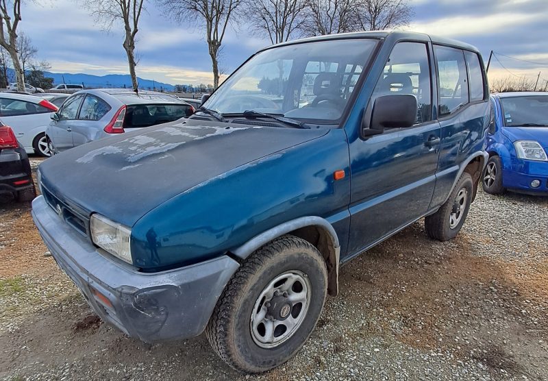 NISSAN TERRANO II 1995