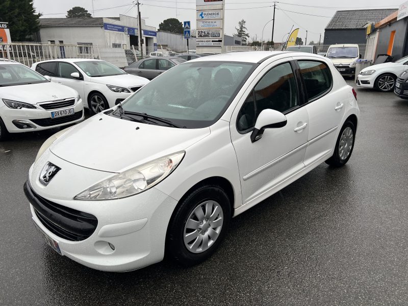 PEUGEOT 207 2011