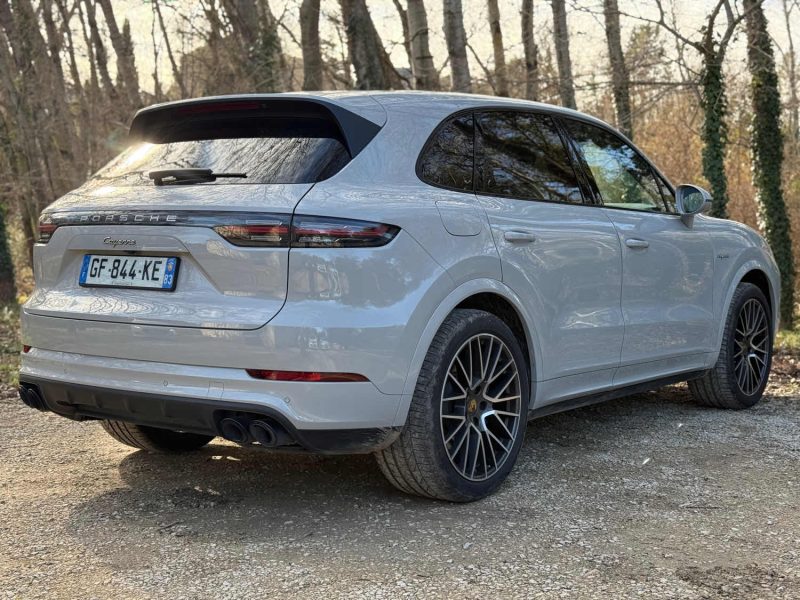 PORSCHE CAYENNE 3.0 E-HYBRID 462