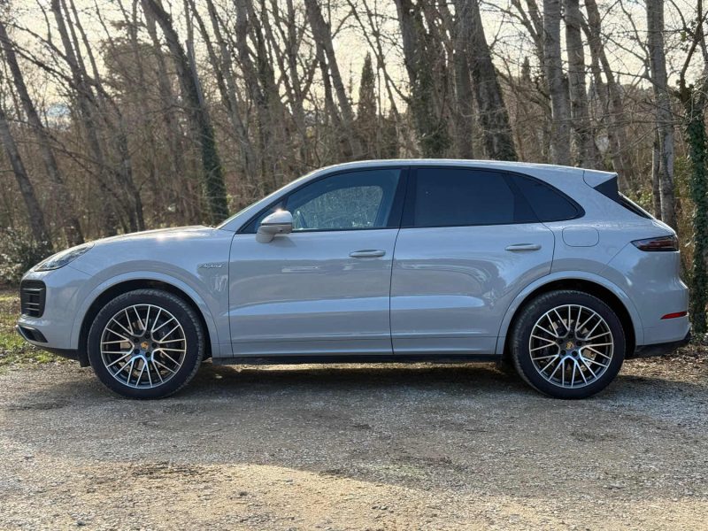 PORSCHE CAYENNE 3.0 E-HYBRID 462