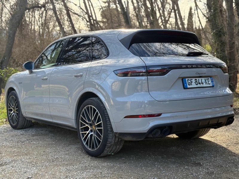 PORSCHE CAYENNE 3.0 E-HYBRID 462