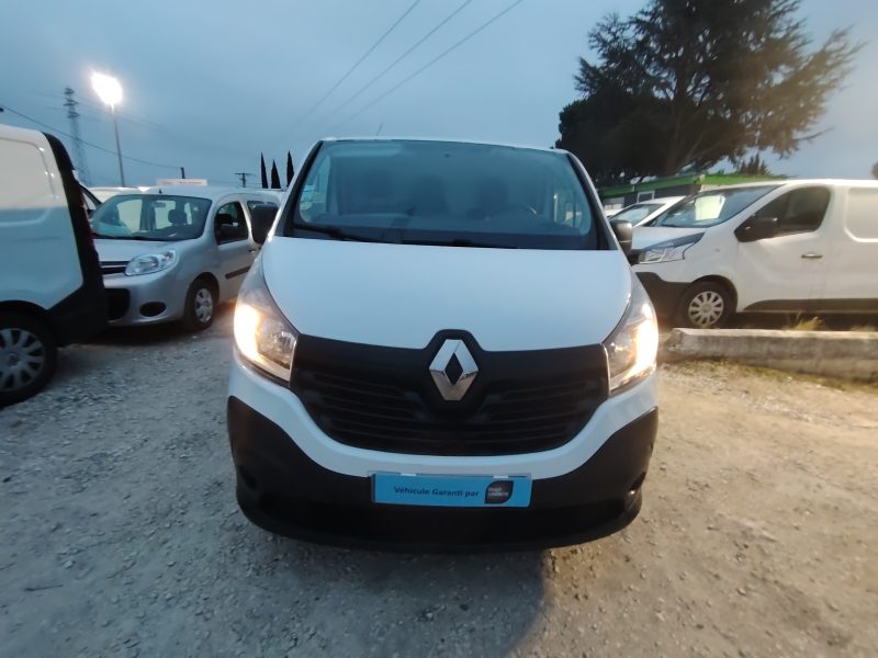 RENAULT TRAFIC 2015