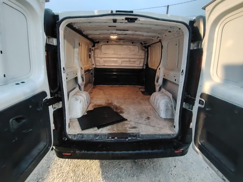 RENAULT TRAFIC 2015