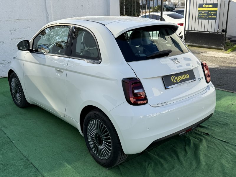 FIAT 500 2023