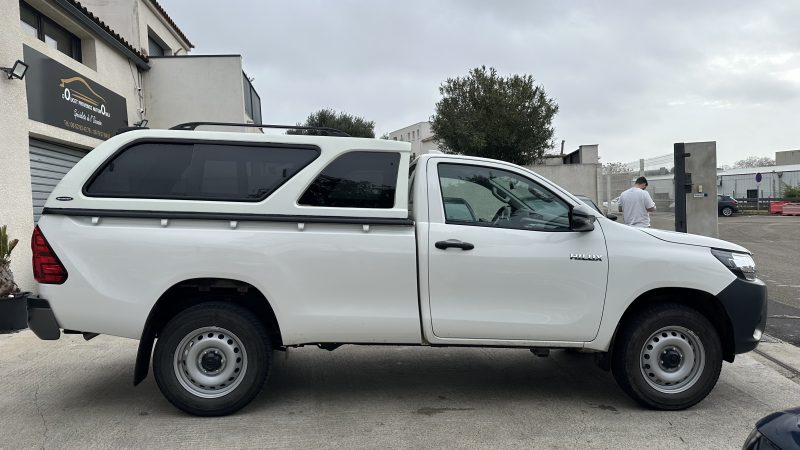 TOYOTA TOYOTA HILUX 2024