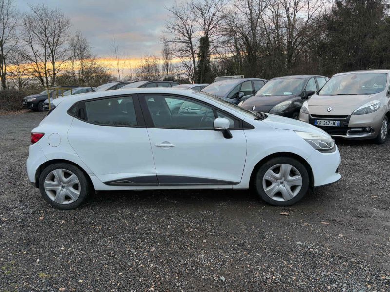 RENAULT CLIO 2015