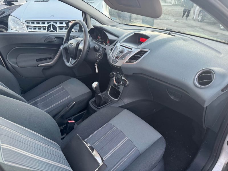 FORD FIESTA 2010