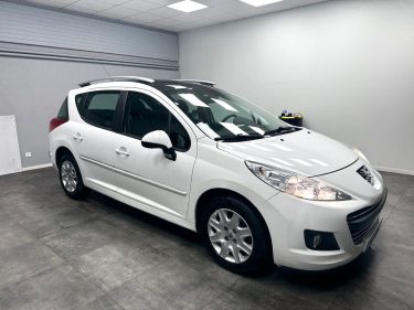 PEUGEOT 207 2011